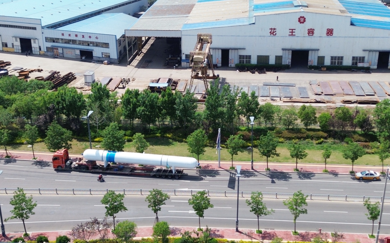 儲(chǔ)罐容器_壓力容器_低溫儲(chǔ)罐_菏澤花王壓力容器